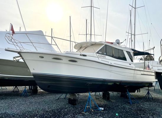 Cutwater 30 Sedan LE - main image