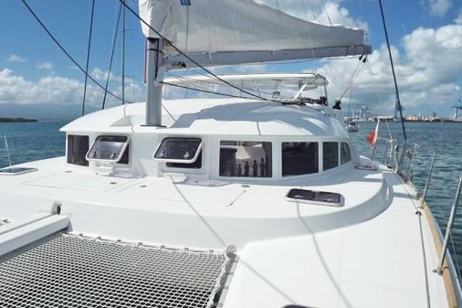 Lagoon 380 image