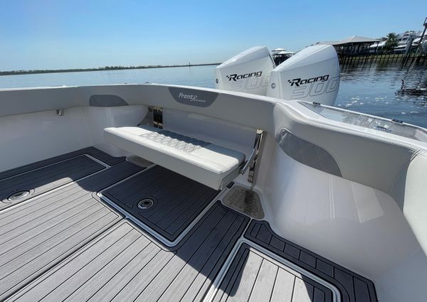 Front Runner 26 Center Console image