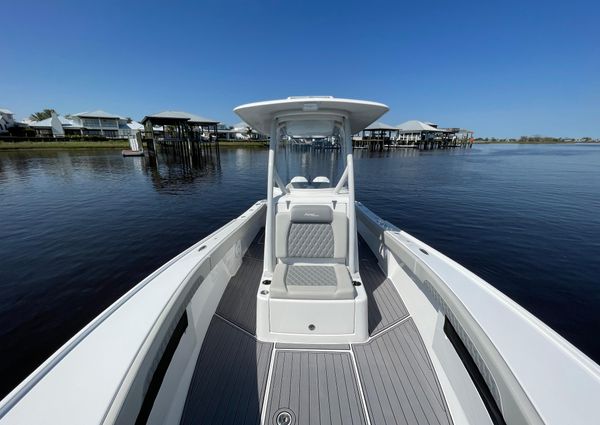 Front Runner 26 Center Console image