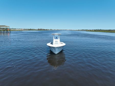 Front Runner 26 Center Console image