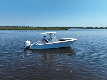 Front Runner 26 Center Console image