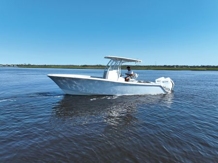 Front Runner 26 Center Console image