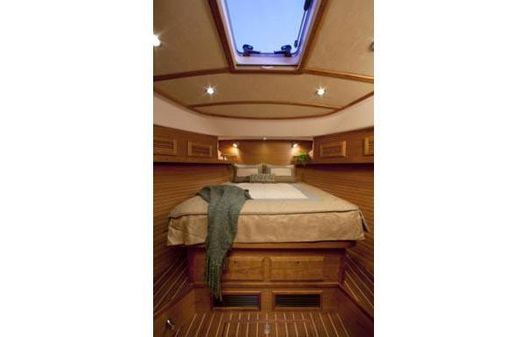 Sabre 42 Salon Express image