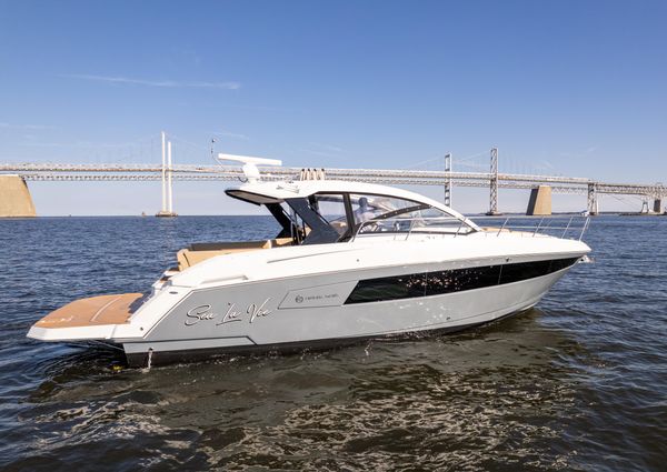 Cruisers Yachts 390 Express Coupe image