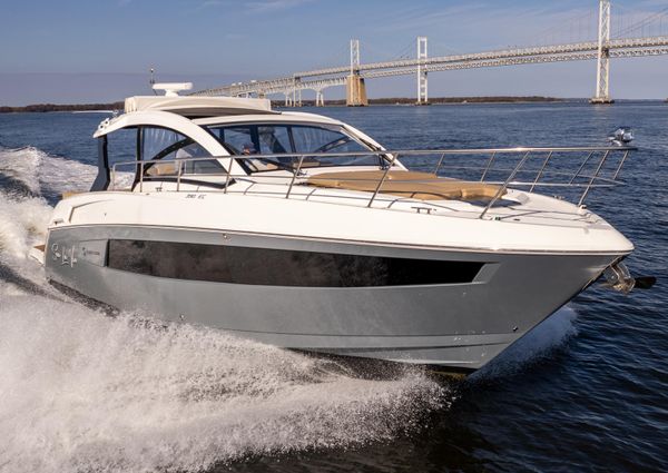 Cruisers Yachts 390 Express Coupe image