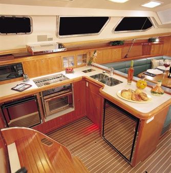 Hunter 44 Deck Salon image