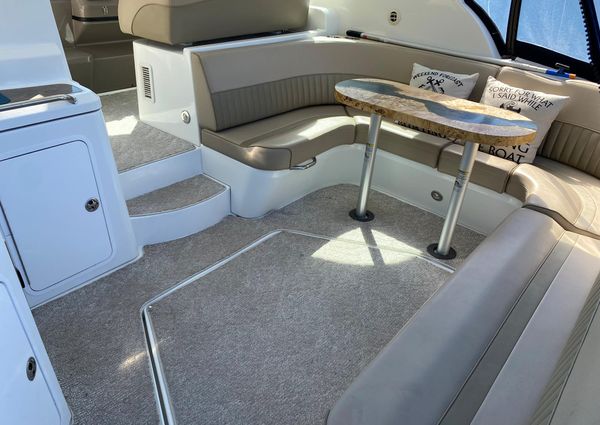 Cruisers Yachts 420 Sports Coupe image