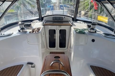 Hunter 50 Aft Cockpit image