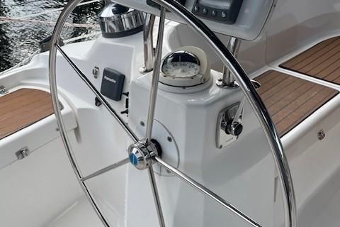 Hunter 50 Aft Cockpit image