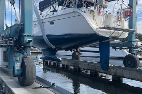 Hunter 50 Aft Cockpit image