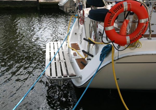 Hunter 50 Aft Cockpit image