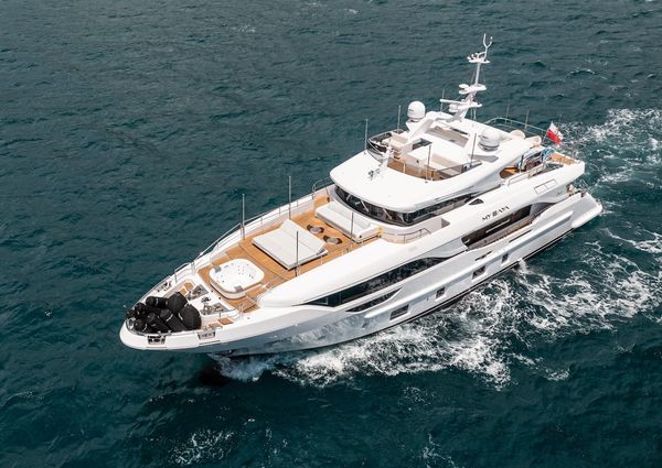 Benetti Delfino 95 image