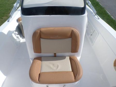 Nauticstar 211-HYBRID image