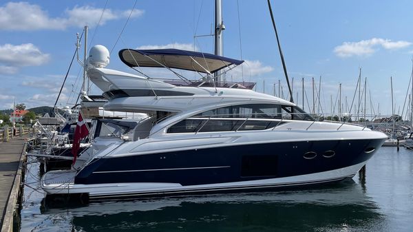 Princess Yachts 52 