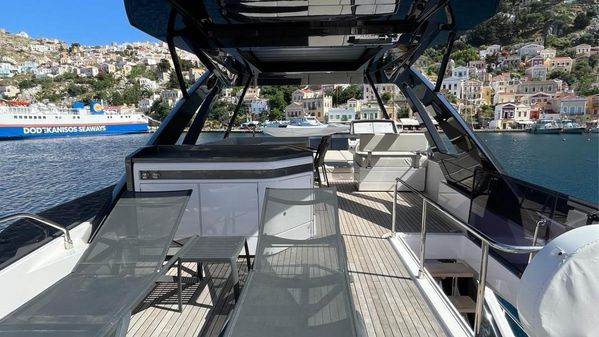 Ferretti Yachts 720 image