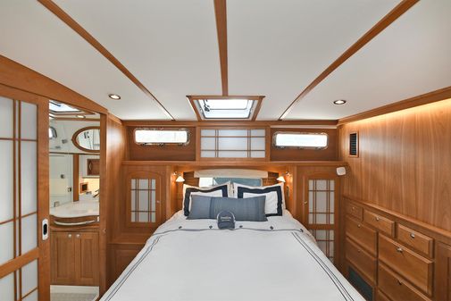 Sabre 48 Salon Express image