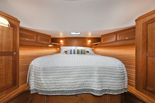 Sabre 48 Salon Express image