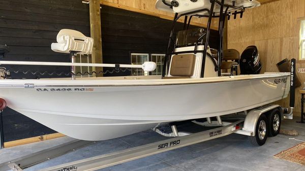 Sea Pro 228 Bay