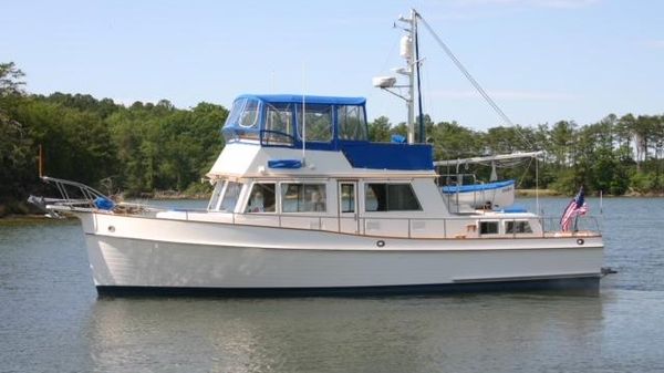 Grand Banks Classic Trawler 