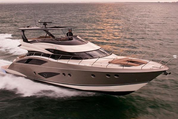 Marquis 630 Sport Yacht - main image