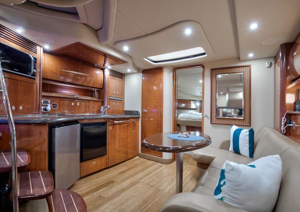 Sea Ray 390 Sundancer image