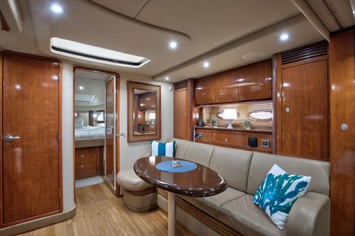 Sea Ray 390 Sundancer image