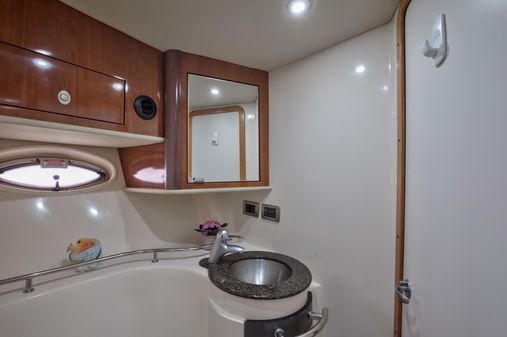 Sea Ray 390 Sundancer image