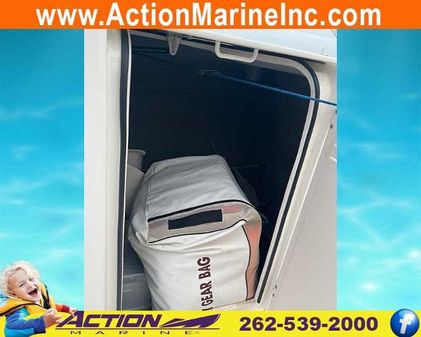 Bayliner 219SD image