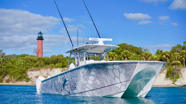 SeaHunter 41 CTS 