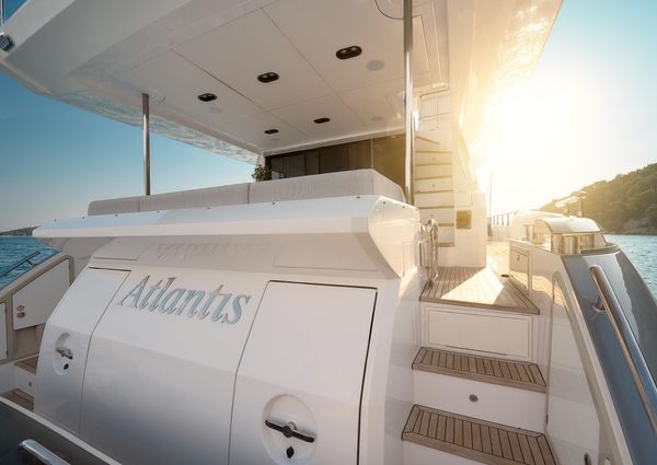 Azimut 72 Flybridge image