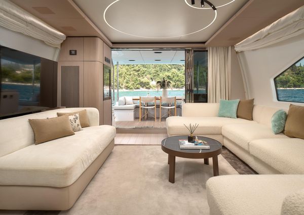 Azimut 72 Flybridge image