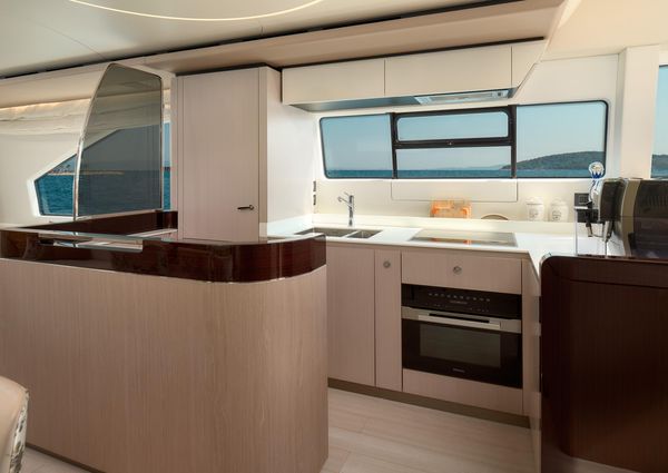 Azimut 72 Flybridge image