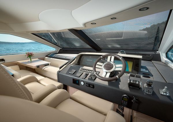 Azimut 72 Flybridge image