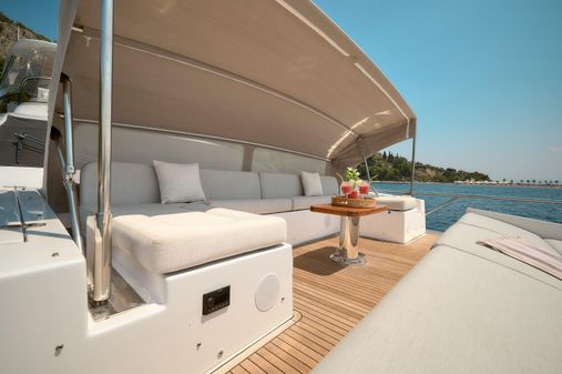 Azimut 72 image