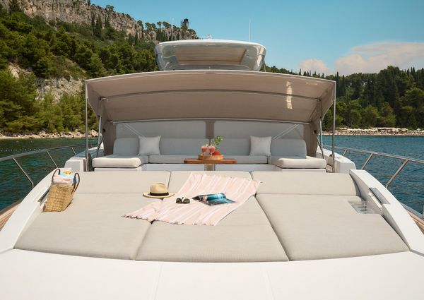 Azimut 72 Flybridge image