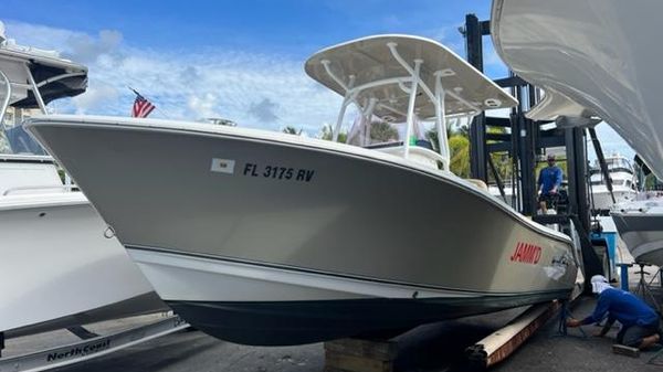 NauticStar 2302