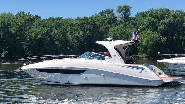 Sea Ray 370 Sundancer 