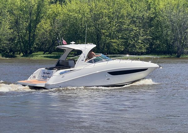 Sea Ray 370 Sundancer image