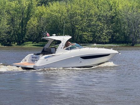 Sea Ray 370 Sundancer image