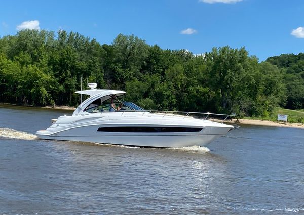 Sea Ray 370 Sundancer image