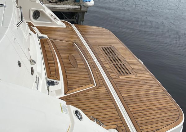 Sea Ray 370 Sundancer image