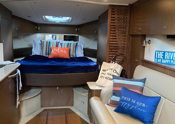 Sea Ray 370 Sundancer image