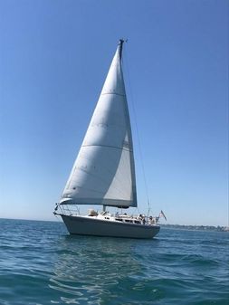 Catalina 30 image