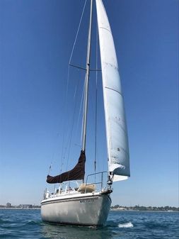 Catalina 30 image