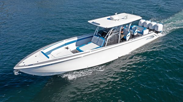Nor-Tech 390 Sport Center Console
