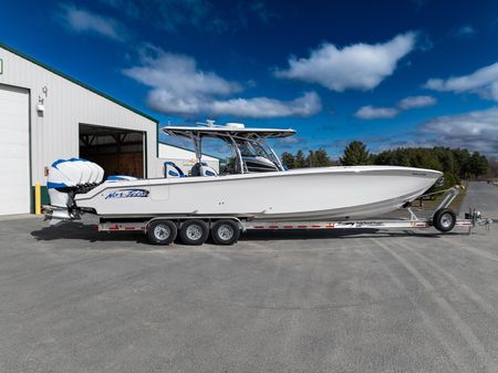 Nor-Tech 390 Sport Center Console image