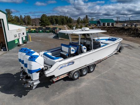 Nor-Tech 390 Sport Center Console image