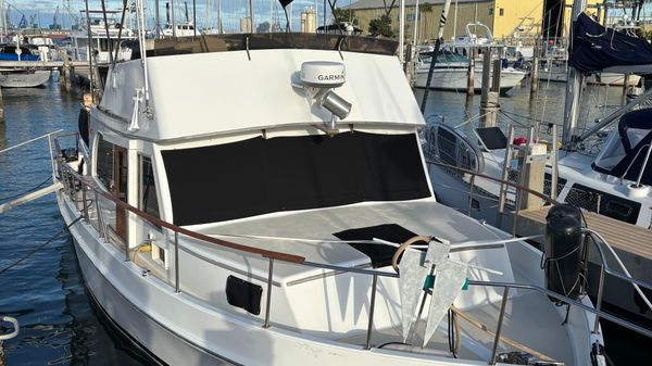 Ocean Yachts Troller 