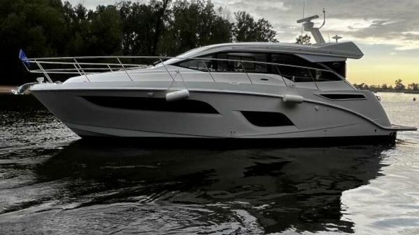 Sea Ray 460 Sundancer